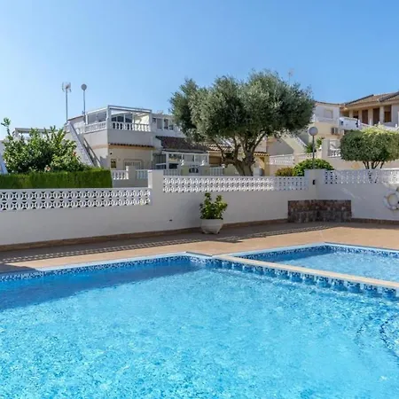 Con Patio Y Terraza Solarium * טורבייחה