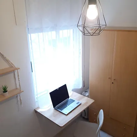 Con Patio Y Terraza Solarium בית נופש