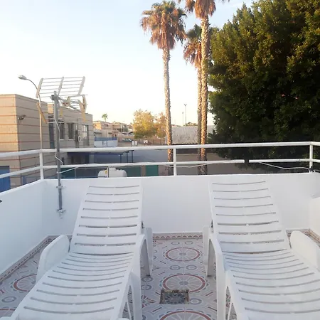 Con Patio Y Terraza Solarium טורבייחה