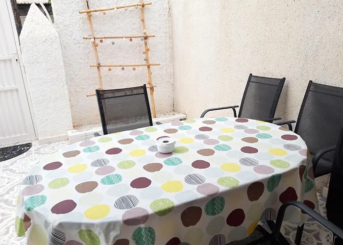 Con Patio Y Terraza Solárium