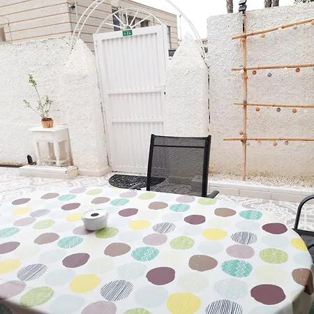 Hébergement de vacances Con Patio Y Terraza Solarium *